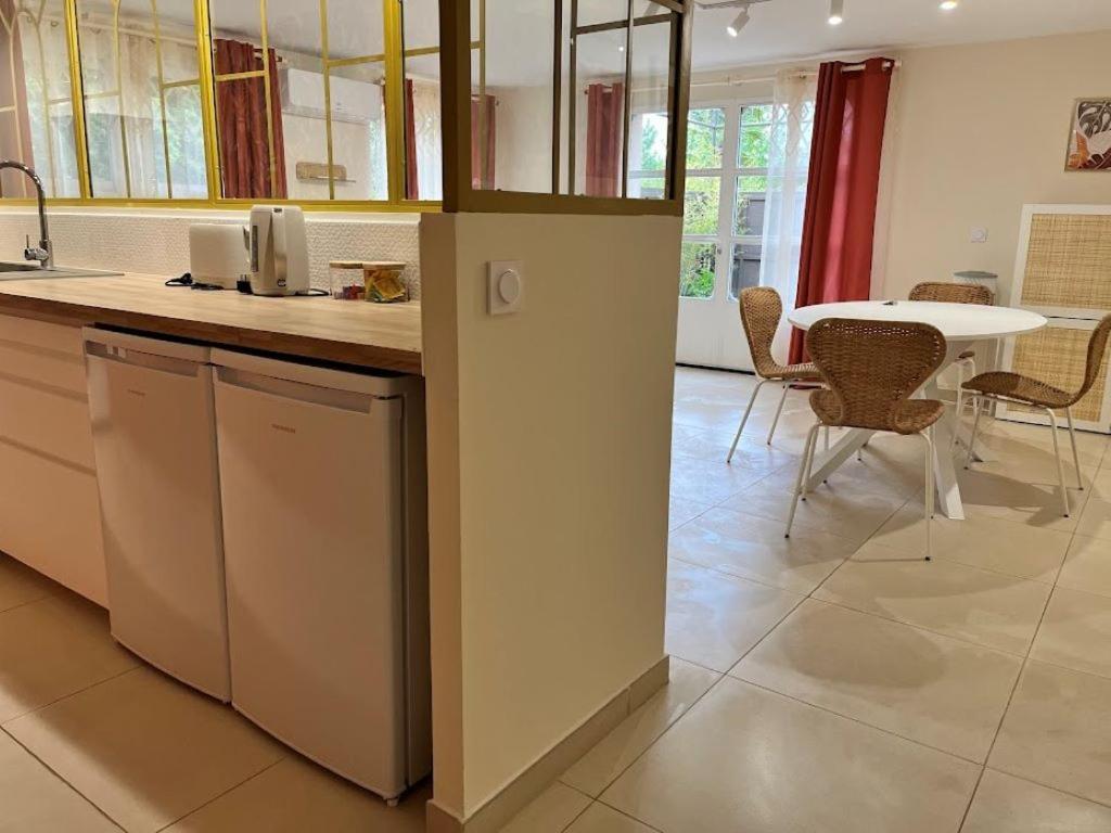 La Provence Avec Piscine Privative En Campagne Apartman Pernes-les-Fontaines Kültér fotó
