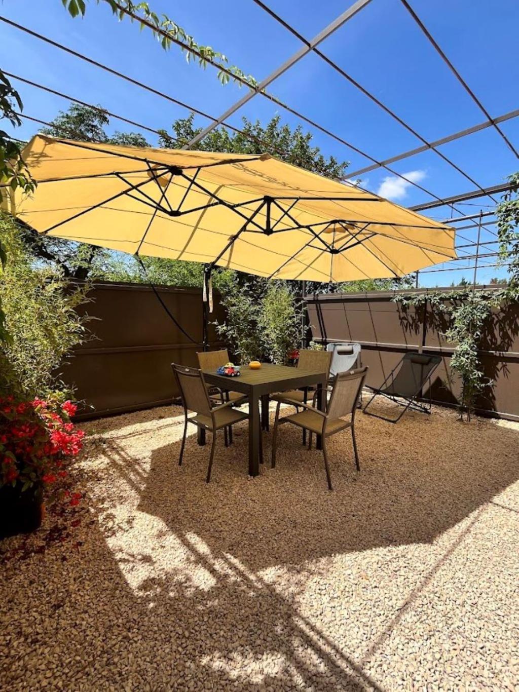 La Provence Avec Piscine Privative En Campagne Apartman Pernes-les-Fontaines Kültér fotó